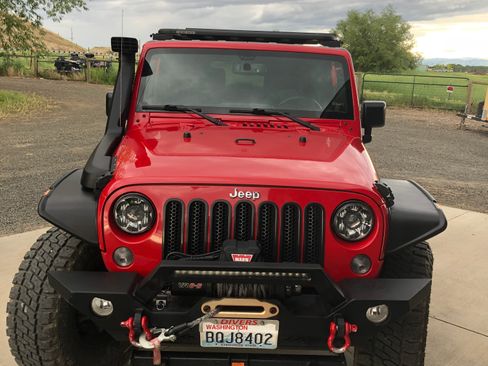 Used 2014 Jeep Wrangler Rubicon w/ Dual Top Group AWD/4WD image 9