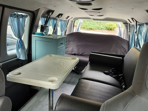 Used 2012 Ford E-350 and Econoline 350 XLT RWD image 10