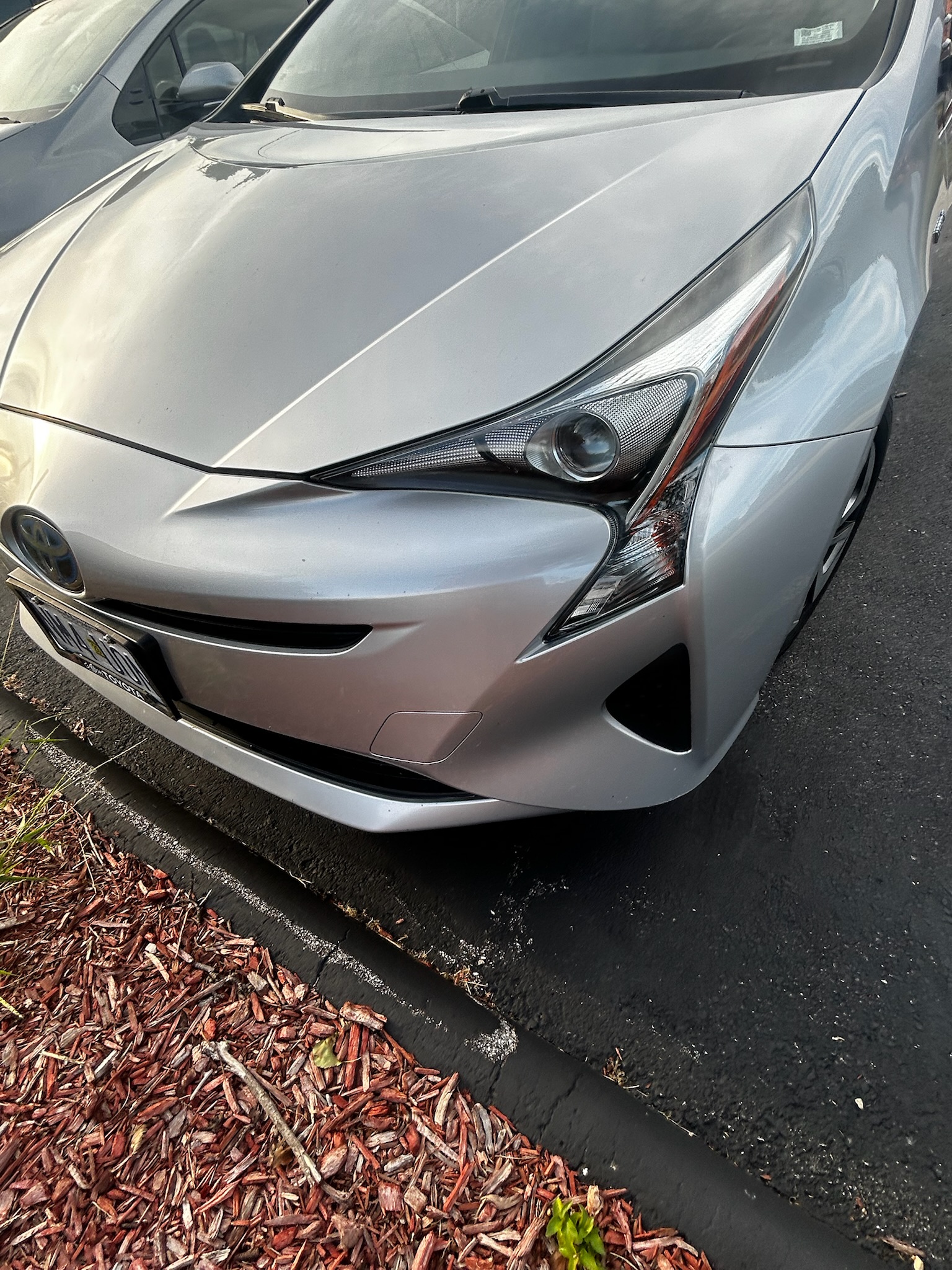 Used 2018 Toyota Prius Two FWD image 4