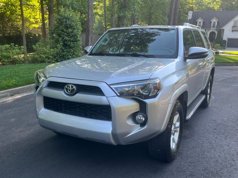 Used 2016 Toyota 4Runner SR5 Premium RWD image 6