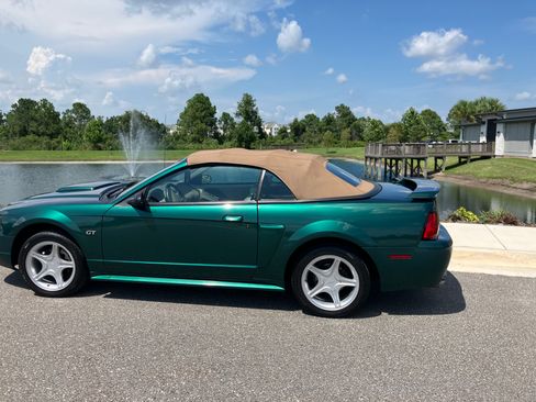 Used 2001 Ford Mustang GT RWD image 19