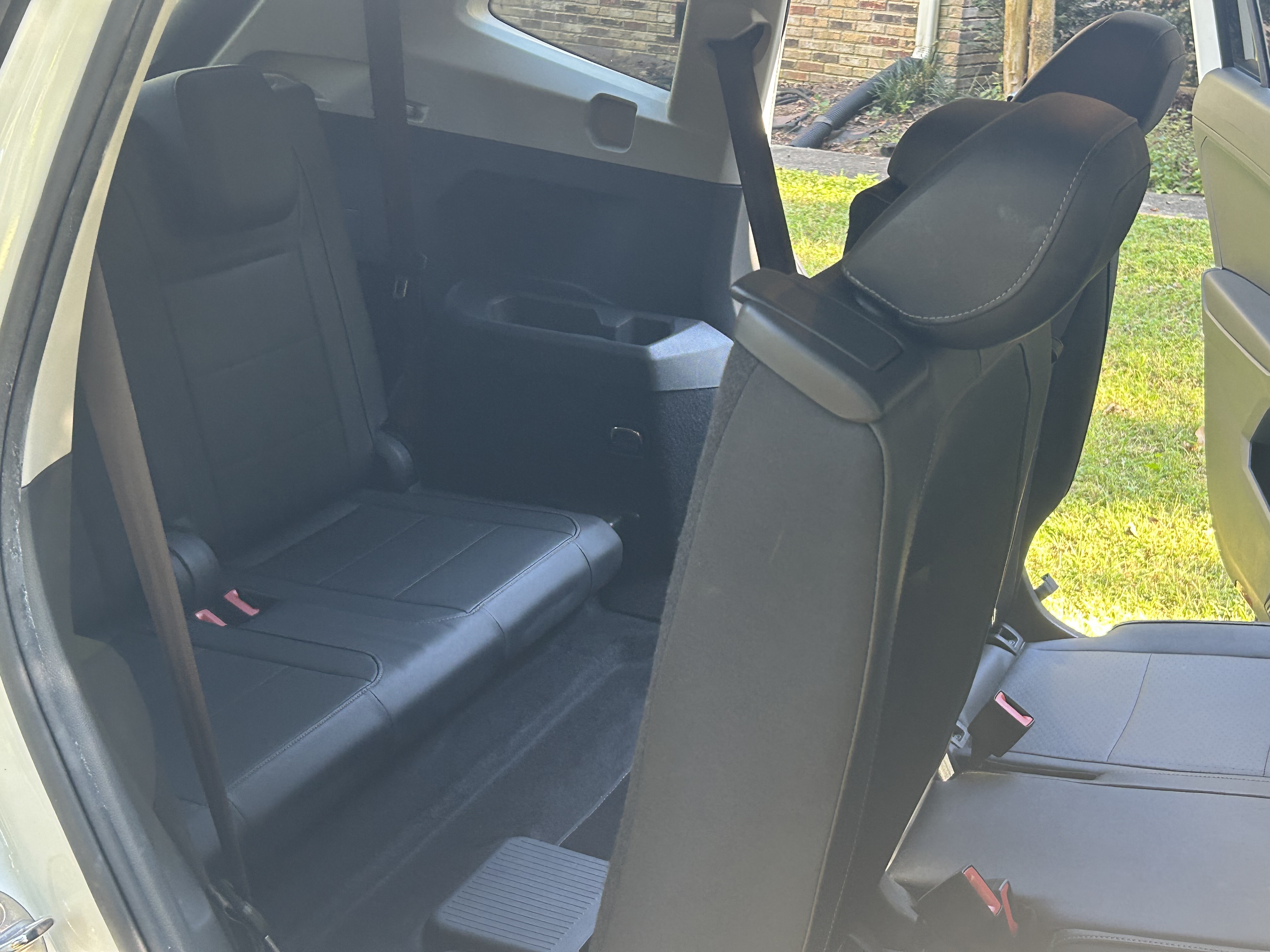Used 2018 Volkswagen Tiguan SE FWD image 9