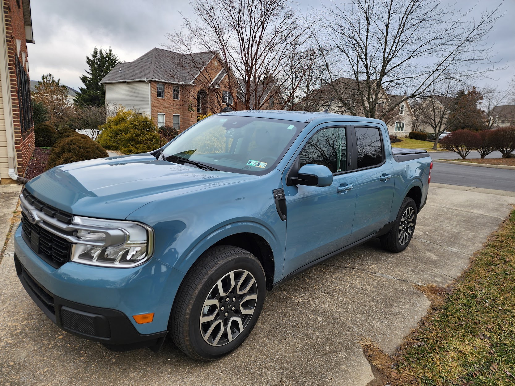 Used 2023 Ford Maverick Lariat w/ Lariat Luxury Package FWD image 1