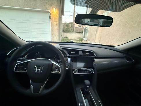 Used 2017 Honda Civic EX image 11