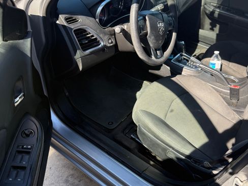 Used 2014 Dodge Avenger SE w/ Blacktop Package image 6