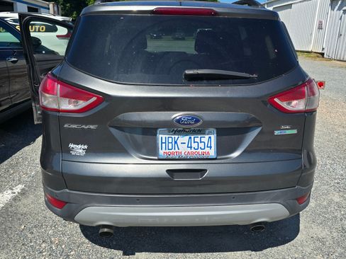 Used 2015 Ford Escape SE w/ Equipment Group 201A FWD image 12