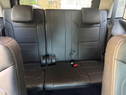 Used 2019 Chevrolet Tahoe LT w/ RST Edition RWD image 10