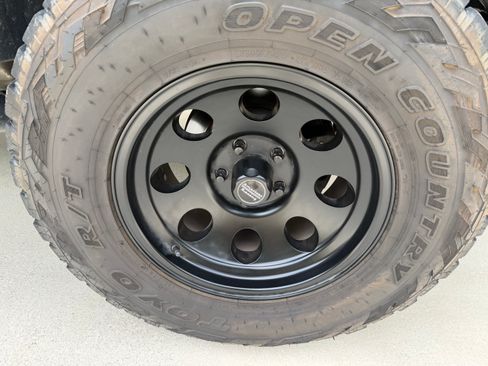 Used 2017 Jeep Wrangler Sport w/ Quick Order Package 24S AWD/4WD image 10