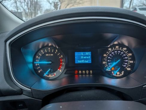 Used 2015 Ford Fusion S image 9