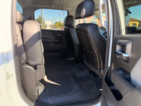 Used 2019 Chevrolet Silverado 2500 W/T w/ WT Convenience Package image 11