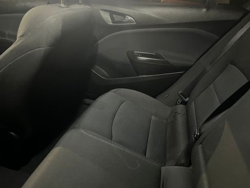 Used 2017 Chevrolet Cruze LT w/ Convenience Package image 17