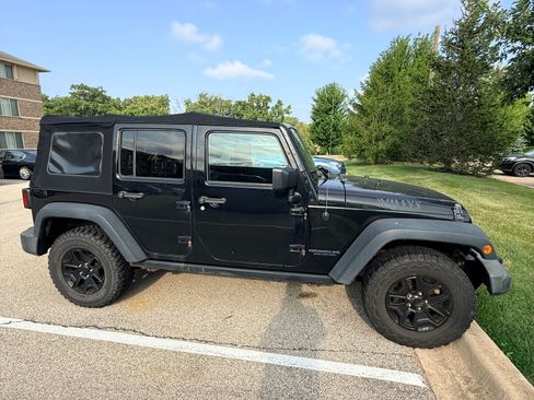 Used 2016 Jeep Wrangler Unlimited Sport AWD/4WD image 9