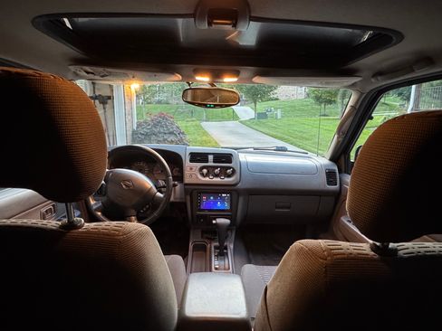 Used 2001 Nissan Xterra SE RWD image 16