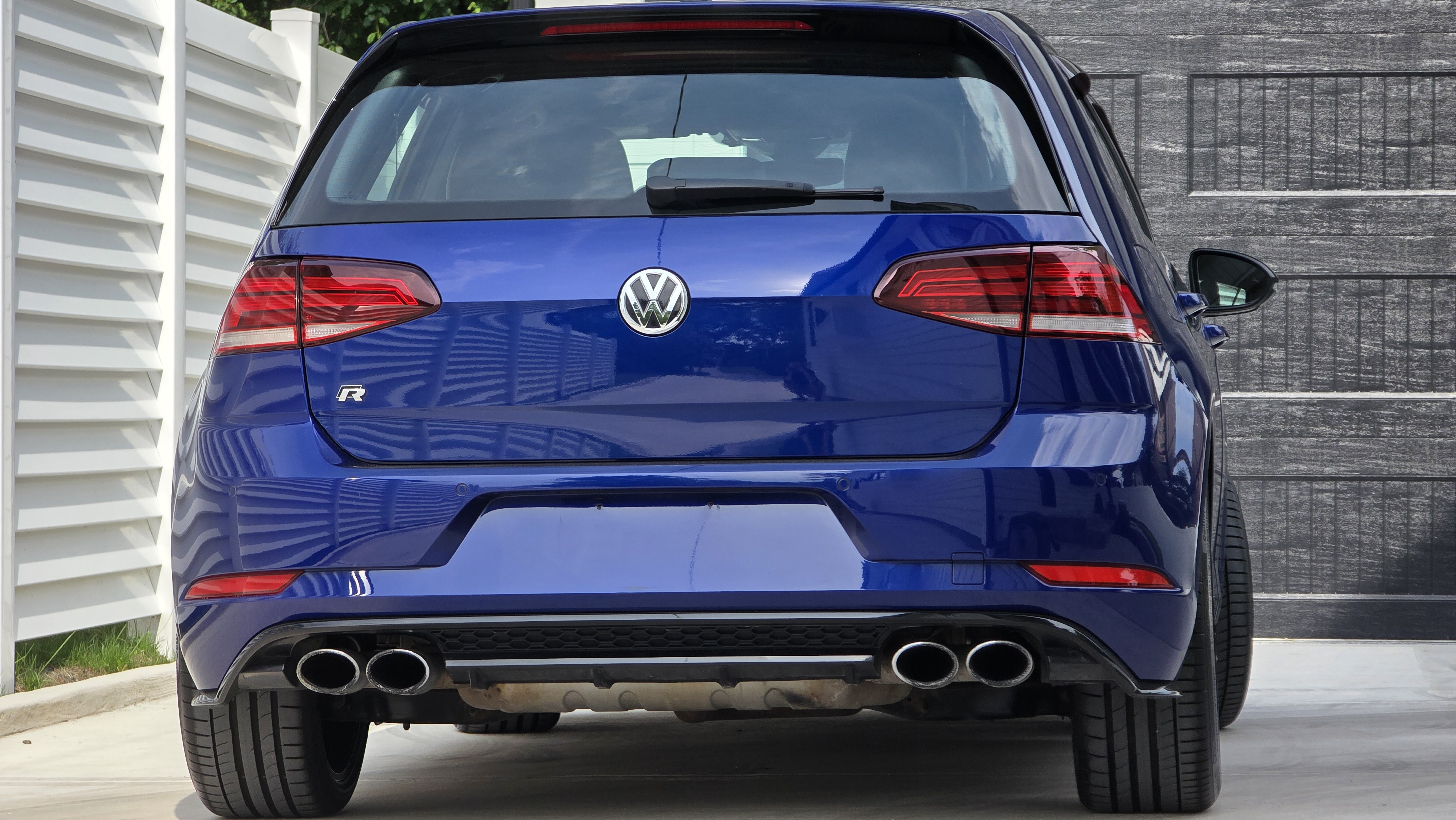 Used 2018 Volkswagen Golf 4-Door AWD/4WD image 4
