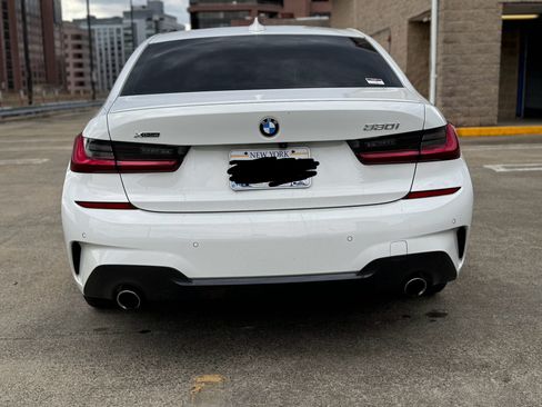 Used 2022 BMW 330i xDrive Sedan w/ M Sport Package AWD/4WD image 12