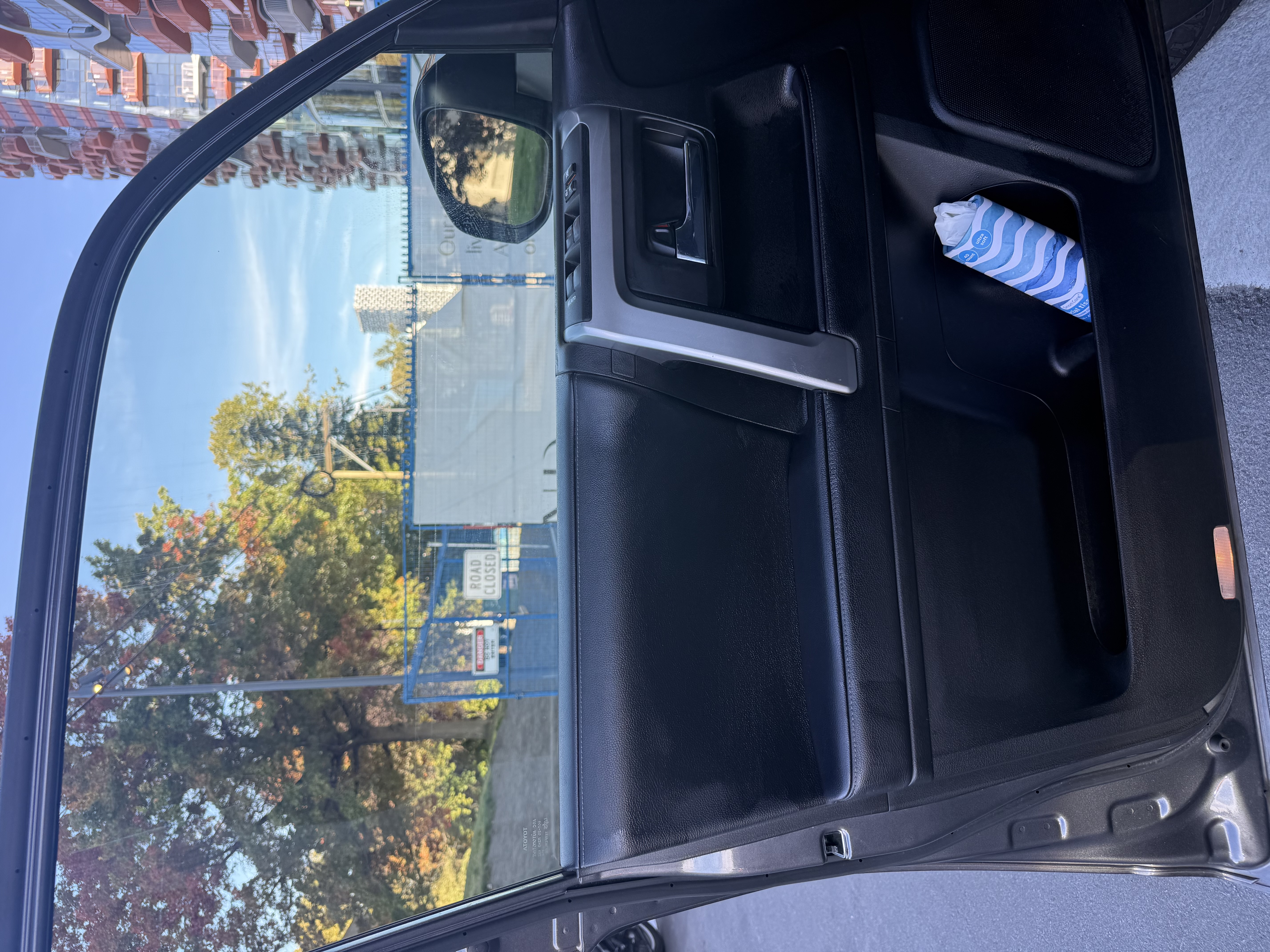 Used 2023 Toyota 4Runner SR5 AWD/4WD image 14