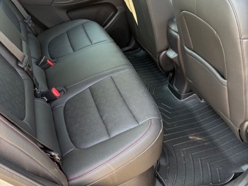 Used 2023 Chevrolet Bolt EUV LT w/ Convenience Package image 9