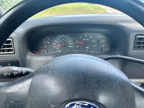 Used 2003 Ford F350 2WD Regular Cab DRW Super Duty image 10