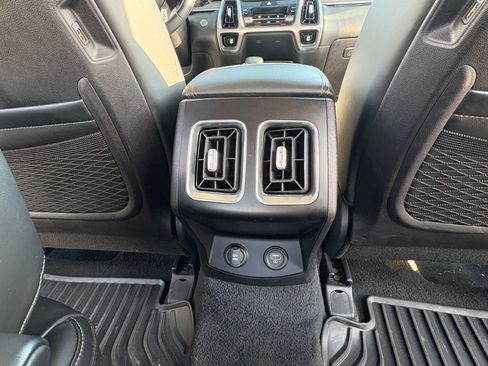Used 2021 Kia Sorento EX AWD/4WD image 17