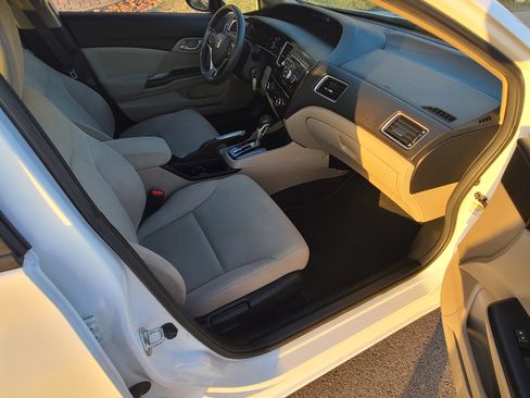 Used 2013 Honda Civic Natural Gas image 9
