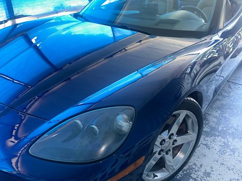 Used 2005 Chevrolet Corvette Convertible w/ Preferred Equipment Group RWD image 16