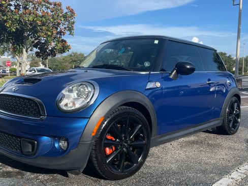 Used 2013 MINI Cooper S FWD image 2