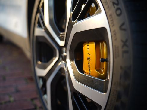 Used 2022 Polestar Polestar 2 w/ Performance Package image 2