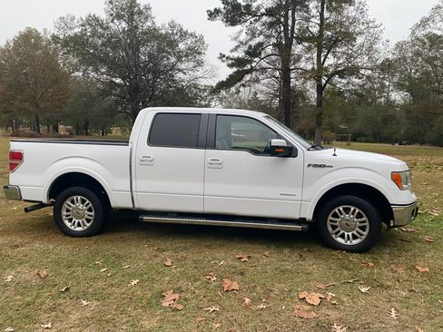 Used 2014 Ford F150 Lariat w/ Equipment Group 501A Mid image 4