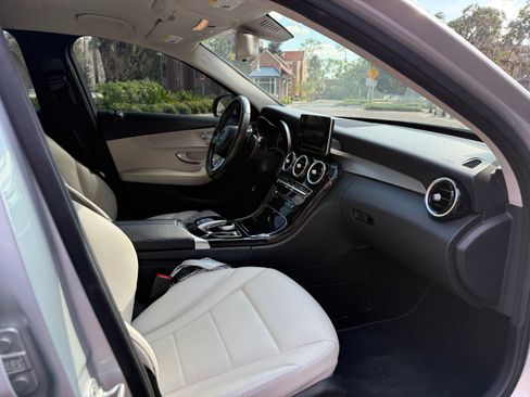 Used 2016 Mercedes-Benz C 300 Sedan image 6