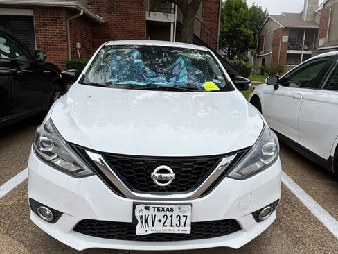 Used 2017 Nissan Sentra SR w/ SR Midnight Edition FWD image 5