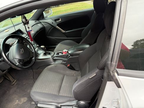 Used 2016 Hyundai Genesis 3.8 image 22