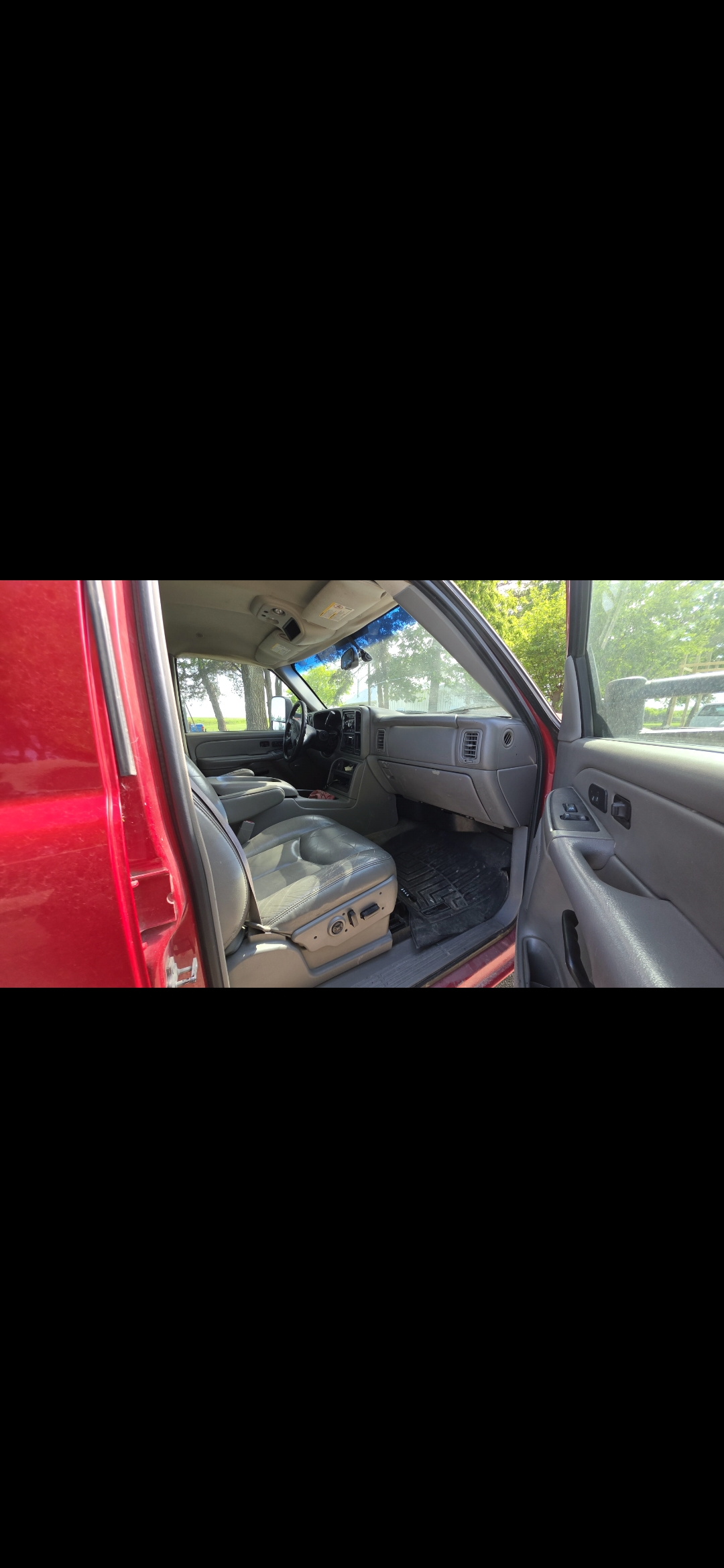 Used 2005 Chevrolet Silverado 2500 LT w/ Heavy-Duty Power Package AWD/4WD image 5