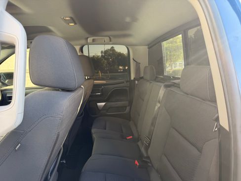 Used 2017 Chevrolet Silverado 1500 LT w/ LT Convenience Package RWD image 10