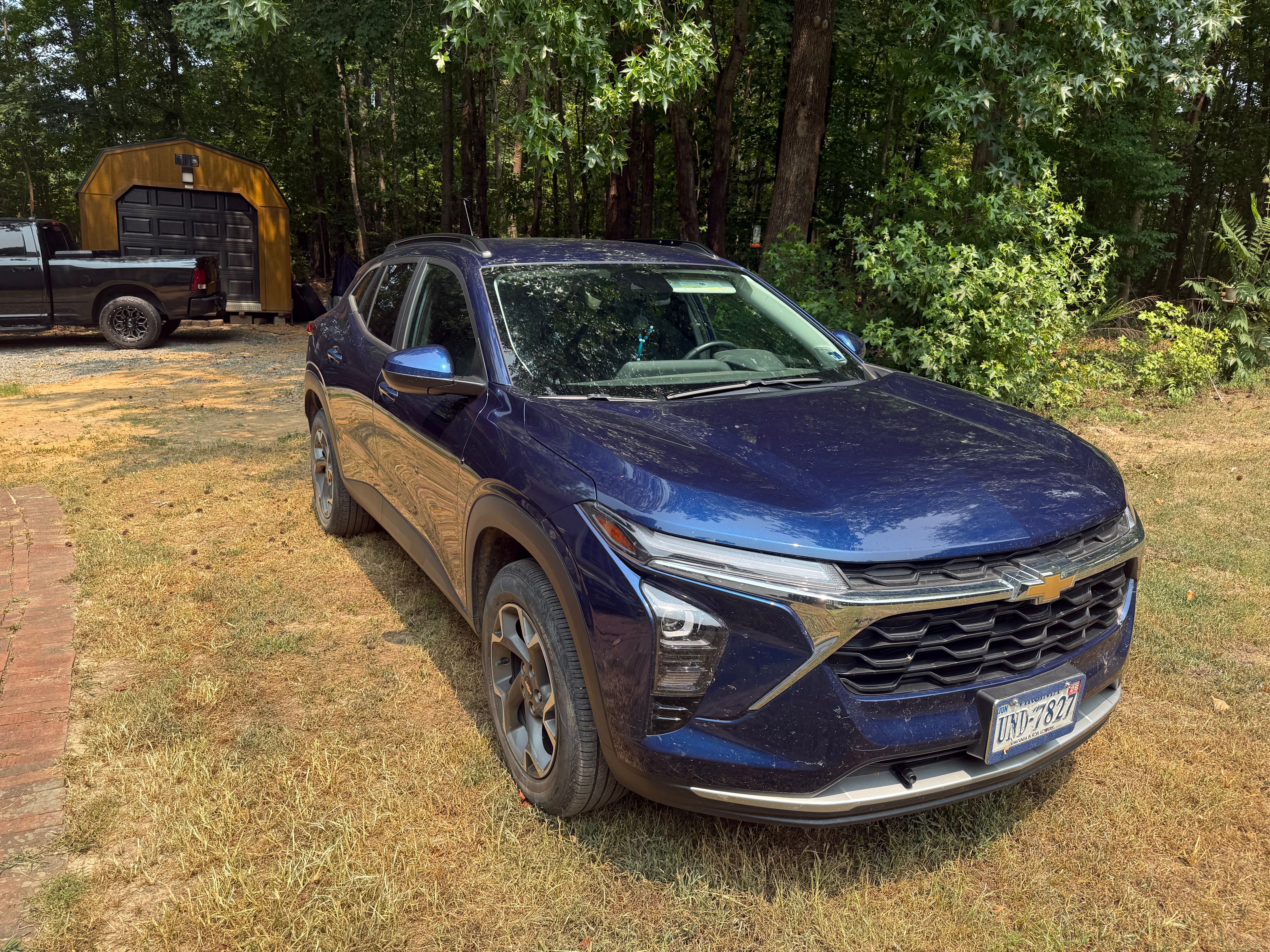 Used 2024 Chevrolet Trax LT w/ Driver Confidence Package FWD image 1
