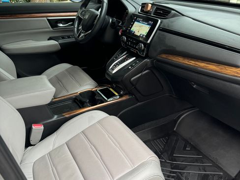 Used 2020 Honda CR-V Touring image 10