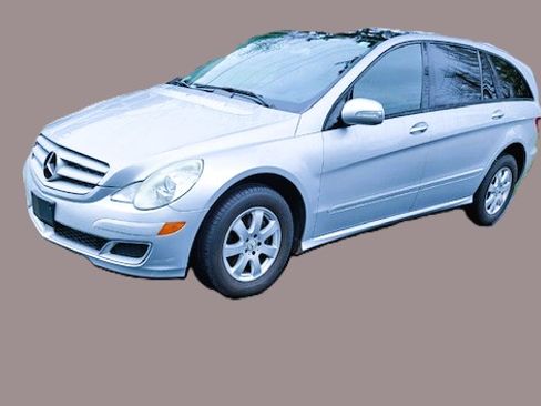 Used 2006 Mercedes-Benz R 350 4MATIC image 6