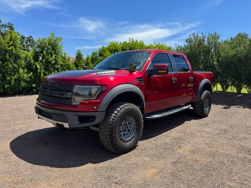 Used 2014 Ford F150 Raptor w/ Equipment Group 801A Luxury AWD/4WD image 4