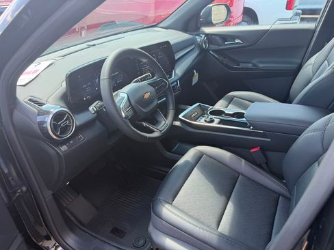Used 2026 Chevrolet Equinox LT w/ Convenience Package II FWD image 10