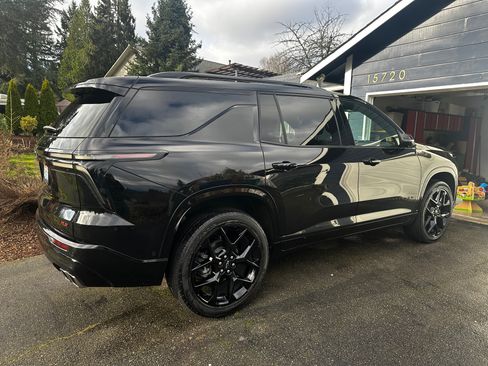 Used 2024 Chevrolet Traverse RS image 14