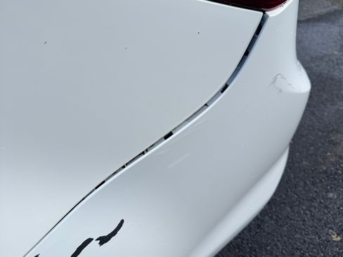 Used 2017 Kia Forte LX image 29