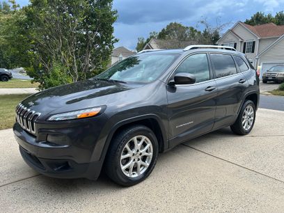 Used 2014 Jeep Cherokee Latitude w/ Comfort/Convenience Group
