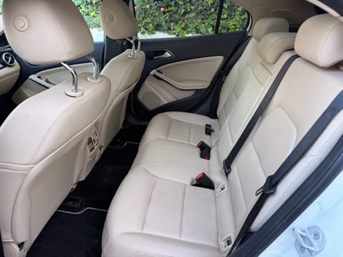 Used 2015 Mercedes-Benz GLA 250 4MATIC image 14