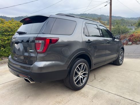 Used 2017 Ford Explorer Sport w/ Equipment Group 401A image 10