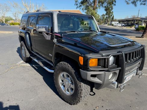 Used 2010 HUMMER H3 Alpha image 6