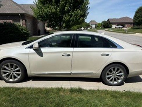 Used 2014 Cadillac XTS Luxury AWD/4WD image 5