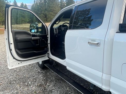 Used 2020 Ford F350 Platinum w/ FX4 Off-Road Package image 15