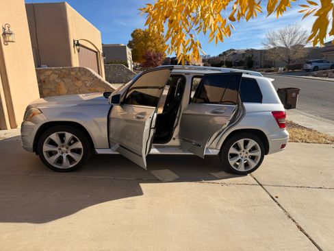 Used 2010 Mercedes-Benz GLK 350 4MATIC image 9