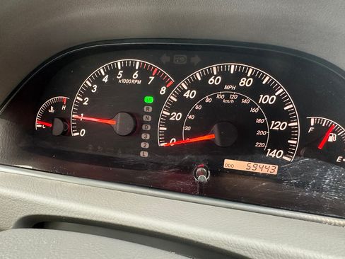 Used 2005 Toyota Camry LE FWD image 8