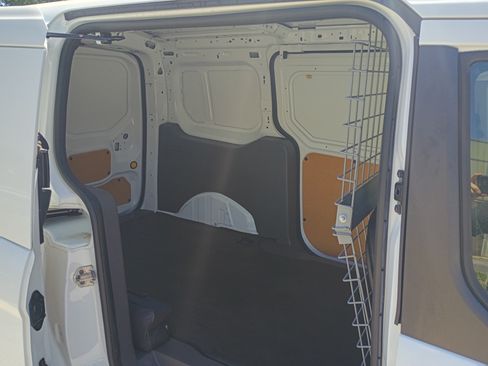 Used 2020 Ford Transit Connect XL FWD image 10