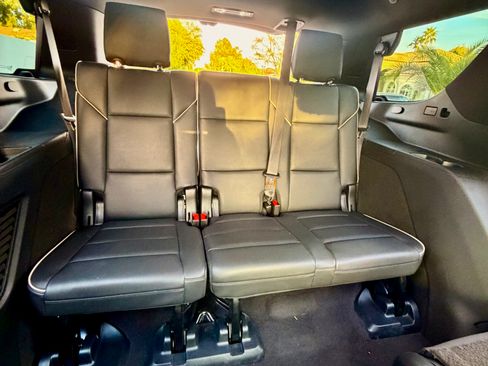 Used 2023 Cadillac Escalade Sport w/ LPO, ONYX Package image 19